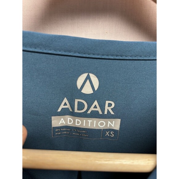 Adar Women’s Scrub Set Caribbean Blue XS Loose Fit Straight Leg - Picture 5 of 9